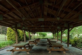 Highland Lake Inn & Resort - Flat Rock