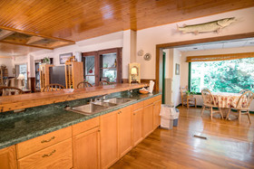 Highland Lake Inn & Resort - Flat Rock