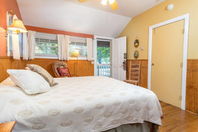 Highland Lake Inn & Resort - Flat Rock