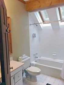 Highland Lake Inn & Resort - Flat Rock