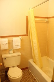 Colonial Inn Franklin