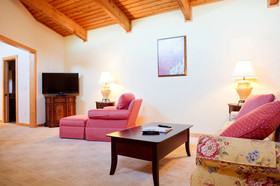 The Lodge at Cat Creek