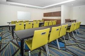Holiday Inn Express Clayton (SE Raleigh)