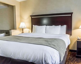Fairfield Inn & Suites Greensboro Coliseum Area