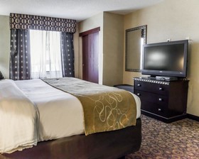 Fairfield Inn & Suites Greensboro Coliseum Area