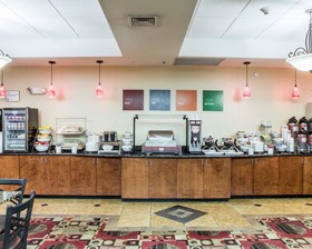 Fairfield Inn & Suites Greensboro Coliseum Area