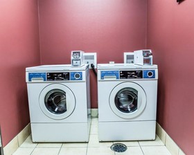 Fairfield Inn & Suites Greensboro Coliseum Area