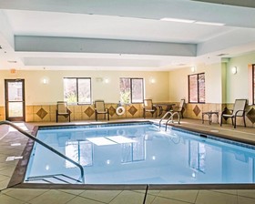 Fairfield Inn & Suites Greensboro Coliseum Area