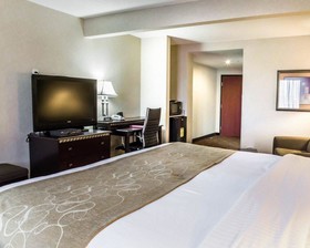 Fairfield Inn & Suites Greensboro Coliseum Area