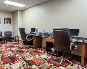 Fairfield Inn & Suites Greensboro Coliseum Area