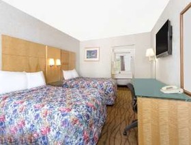 Days Inn by Wyndham Greensboro Airport