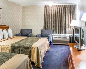 Econo Lodge & Suites