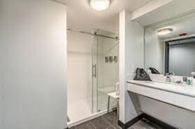 Four Points by Sheraton Greensboro Airport