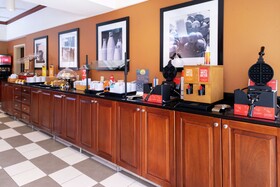Hampton Inn Greensboro Airport