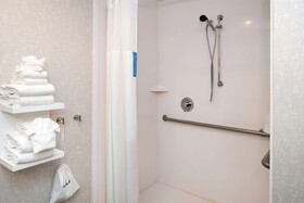 Hampton Inn Greensboro Airport