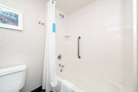 Hampton Inn Greensboro Airport
