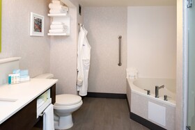 Hampton Inn Greensboro Airport