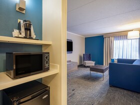 Holiday Inn Express Greensboro (I-40 @ Wendover)