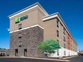 Holiday Inn Express Greensboro (I-40 @ Wendover)