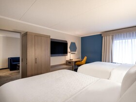 Holiday Inn Express Greensboro (I-40 @ Wendover)