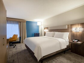 Holiday Inn Express Greensboro (I-40 @ Wendover)