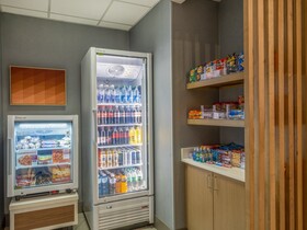 Holiday Inn Express Greensboro (I-40 @ Wendover)