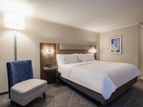 Holiday Inn Express Greensboro (I-40 @ Wendover)