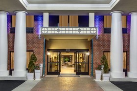 Holiday Inn Express Hotel & Suites Greensboro - East