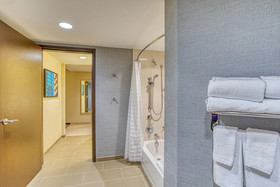 Hyatt Place Greensboro / Downtown