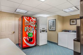 La Quinta Inn & Suites by Wyndham Greensboro NC