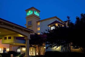 La Quinta Inn & Suites by Wyndham Greensboro NC