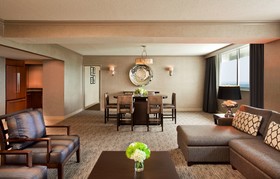 Sheraton Greensboro at Four Seasons