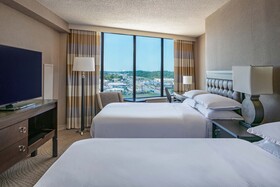 Sheraton Greensboro at Four Seasons