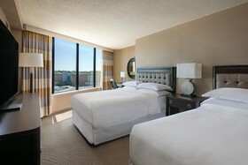 Sheraton Greensboro at Four Seasons