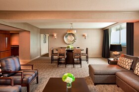 Sheraton Greensboro at Four Seasons