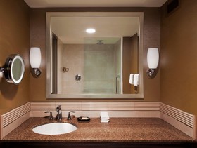 Sheraton Greensboro at Four Seasons