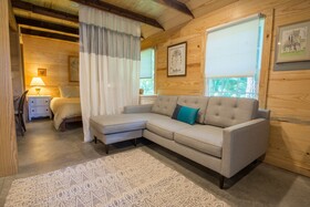 The Dailey Renewal Retreat Bed & Breakfast