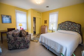 The Dailey Renewal Retreat Bed & Breakfast