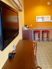 Microtel Inn & Suites by Wyndham Greenville/University Med