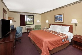 Super 8 by Wyndham Greenville