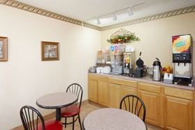 Super 8 by Wyndham Greenville