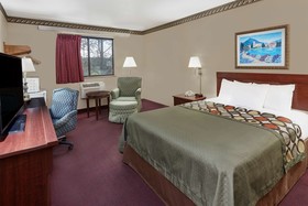 Super 8 by Wyndham Greenville
