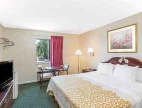 Econo Lodge Cherry Point