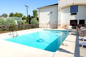 Days Inn by Wyndham Burlington East