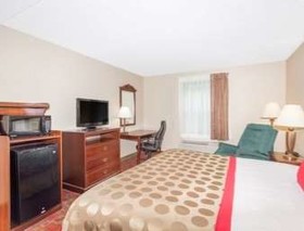 Ramada by Wyndham Hendersonville