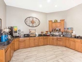 Ramada by Wyndham Hendersonville