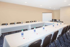 Ramada by Wyndham Hendersonville