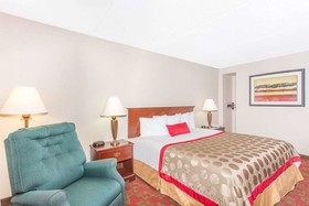 Ramada by Wyndham Hendersonville