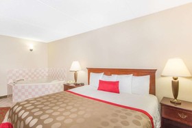 Ramada by Wyndham Hendersonville