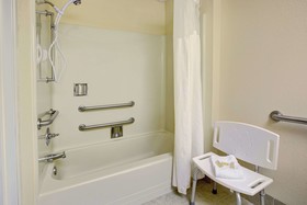 Days Inn & Suites by Wyndham Hickory